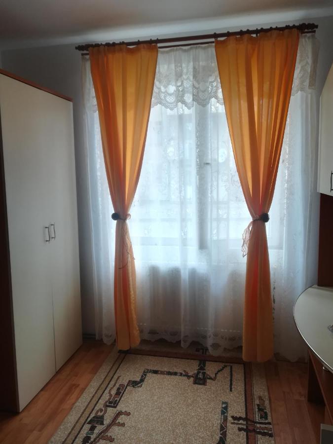 Simona Appartement Topliţa Buitenkant foto